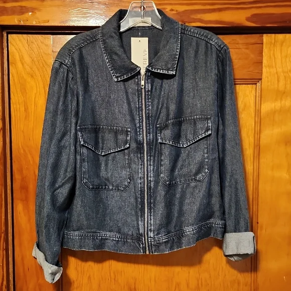 Evereve cloth & stone Flap Pocket Zipper Shacket In Horizonwash Medium - Picture 1 of 12